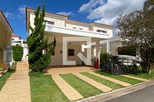 Fachada de casa de condomínio à venda com 3 quartos, 165m² em Tamboré, Santana de Parnaíba
