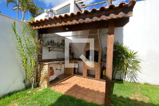 Churrasqueira de casa de condomínio à venda com 3 quartos, 165m² em Tamboré, Santana de Parnaíba