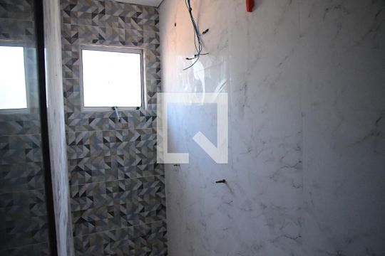 Banheiro suíte 3  de casa de condomínio para alugar com 3 quartos, 136m² em Chácara Canta Galo, Cotia