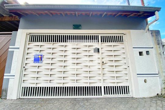 Fachada de casa à venda com 2 quartos, 130m² em Parque Novo Oratório, Santo André