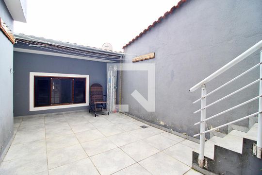 Quintal de casa à venda com 2 quartos, 130m² em Parque Novo Oratório, Santo André