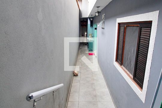 Corredor de casa à venda com 2 quartos, 130m² em Parque Novo Oratório, Santo André