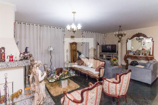 Sala   de casa à venda com 4 quartos, 500m² em Vila Paiva, São Paulo