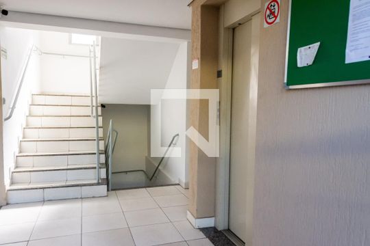 Hall de entrada de apartamento à venda com 2 quartos, 51m² em Arvoredo Ii, Contagem