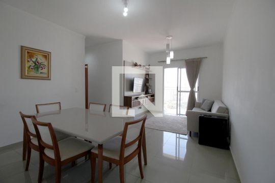 Apartamento para alugar com 3 quartos, 100m² em Vila Independência, Sorocaba