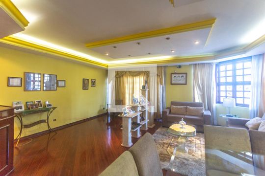Casa à venda com 3 quartos, 316m² em Nova Petrópolis, São Bernardo do Campo