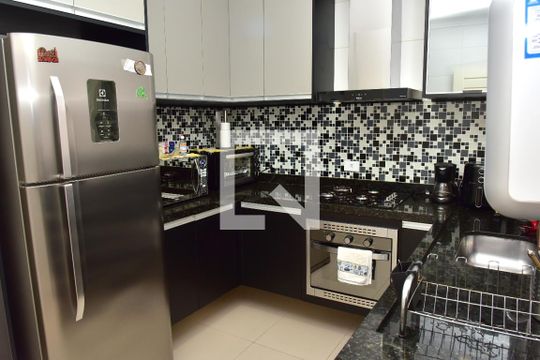 Cozinha de casa para alugar com 3 quartos, 100m² em Campo Grande, São Paulo