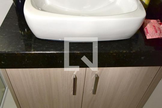 Banheiro da Suíte de casa para alugar com 3 quartos, 100m² em Campo Grande, São Paulo
