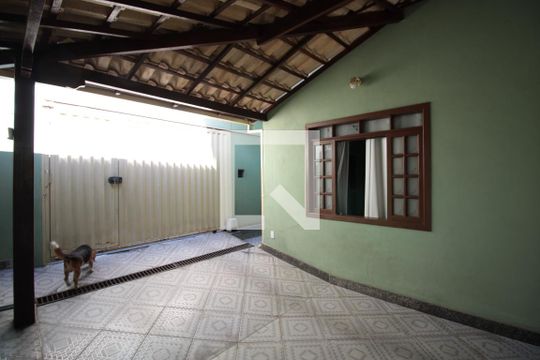 Garagem de casa à venda com 3 quartos, 200m² em Jardim Leblon, Belo Horizonte