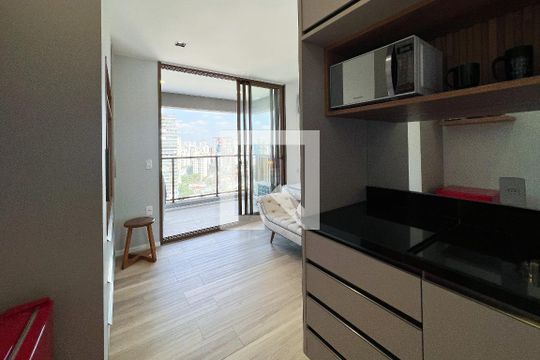 Cozinha de apartamento à venda com 1 quarto, 27m² em Vila Nova Conceição, São Paulo