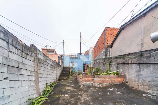 Quintal  de casa à venda com 3 quartos, 400m² em Vila Guarará, Santo André