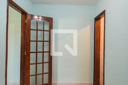 Quarto de Serviços 01 de casa à venda com 4 quartos, 120m² em Jardim Aeroporto, São Paulo