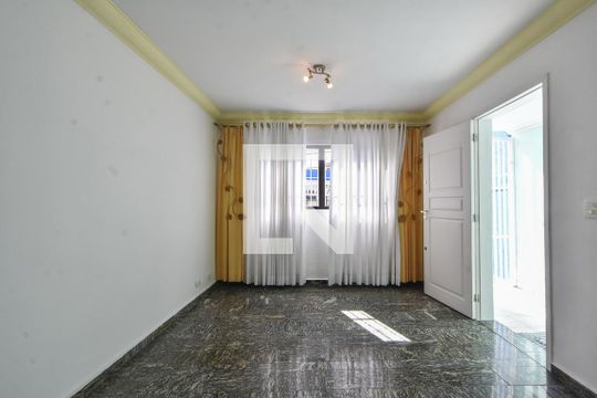Sala  de casa à venda com 4 quartos, 120m² em Jardim Aeroporto, São Paulo