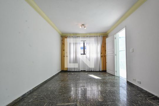 Sala  de casa à venda com 4 quartos, 120m² em Jardim Aeroporto, São Paulo