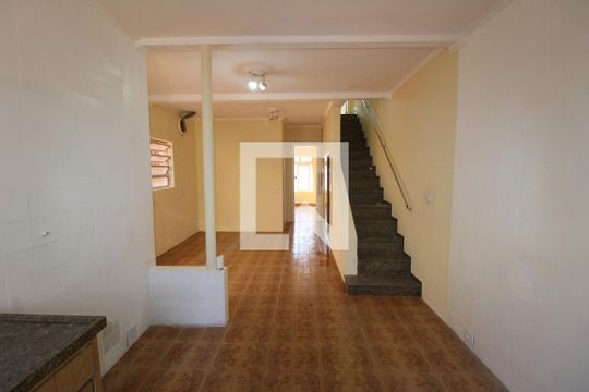 Casa à venda com 4 quartos, 190m² em Vila Santa Clara, São Paulo