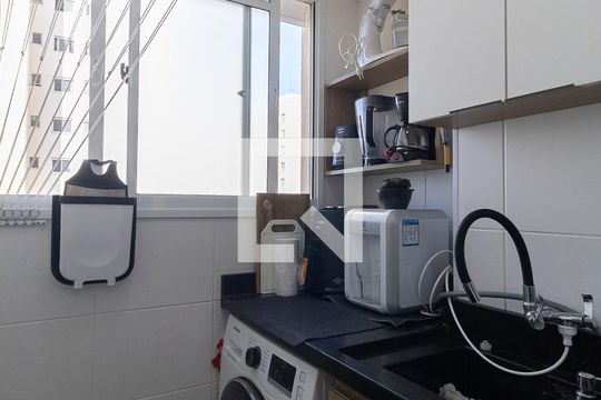 Lavanderia de apartamento para alugar com 2 quartos, 41m² em Jardim São Saverio , São Paulo