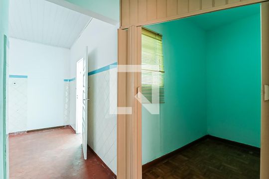 Corredor / Dormitorio 2 de casa para alugar com 2 quartos, 121m² em Vila Califórnia, São Paulo