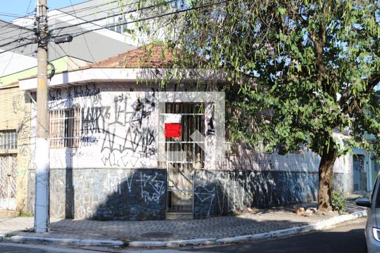 Fachada de casa à venda com 3 quartos, 126m² em Chácara Califórnia, São Paulo