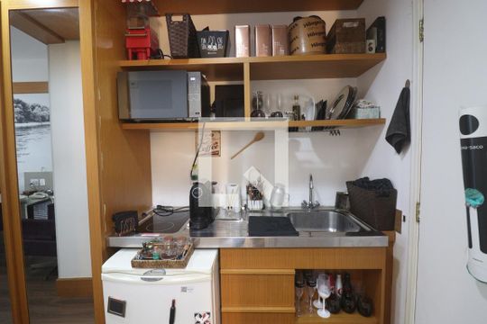 Cozinha de kitnet/studio para alugar com 1 quarto, 38m² em Santana, São Paulo