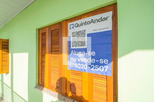 Plaquinha instalada de apartamento para alugar com 2 quartos, 70m² em Niterói, Canoas