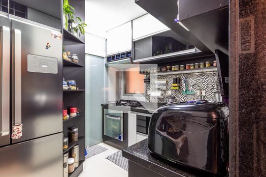 Cozinha de apartamento à venda com 3 quartos, 80m² em Vila Camargos, Guarulhos
