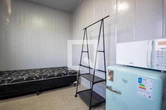 Studio de kitnet/studio para alugar com 1 quarto, 10m² em Vila Osasco, Osasco