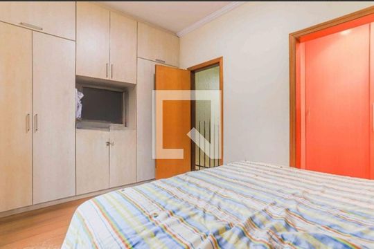 Casa à venda com 3 quartos, 223m² em Alto de Pinheiros, São Paulo