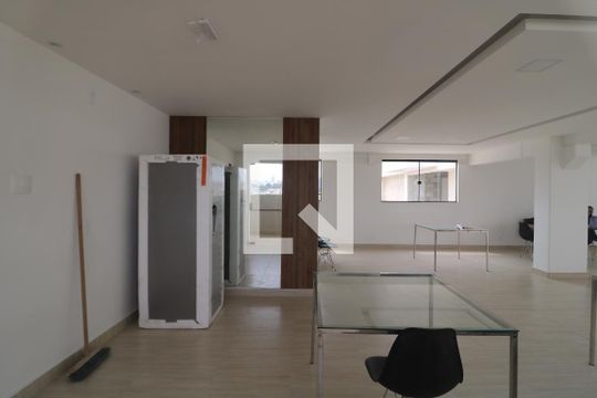 Mini Mercado de apartamento à venda com 2 quartos, 43m² em Cidade São Mateus, São Paulo