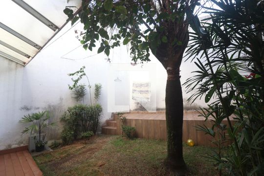 Quintal de casa à venda com 2 quartos, 150m² em Jardim São Paulo, São Paulo