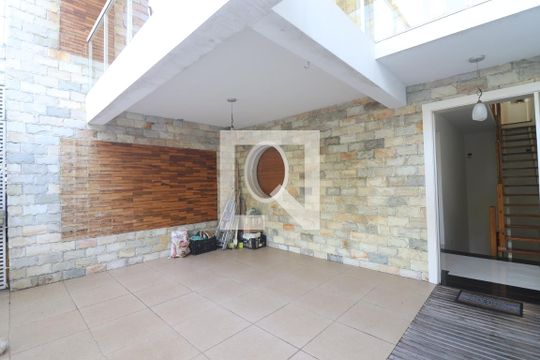 Quintal de casa à venda com 2 quartos, 150m² em Jardim São Paulo, São Paulo