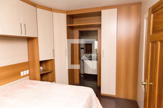 Quarto Suíte de casa para alugar com 4 quartos, 250m² em Conceição, Diadema