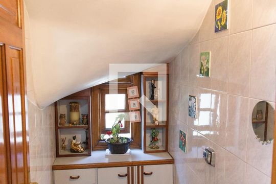 Lavabo de casa para alugar com 4 quartos, 250m² em Conceição, Diadema