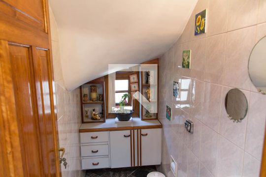 Lavabo de casa para alugar com 4 quartos, 250m² em Conceição, Diadema