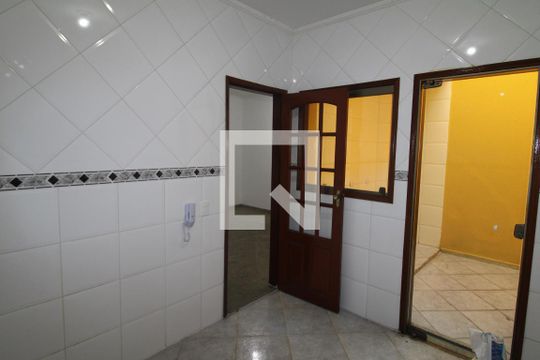 Cozinha de casa de condomínio para alugar com 3 quartos, 130m² em Vila Santos, São Paulo