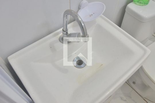 Banheiro de apartamento à venda com 2 quartos, 350m² em Harmonia, Canoas