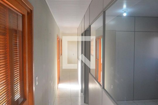 Corredor de apartamento à venda com 2 quartos, 350m² em Harmonia, Canoas