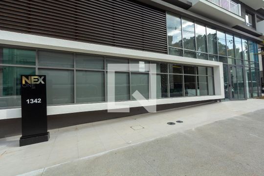 Fachada de kitnet/studio para alugar com 1 quarto, 27m² em Vila Nova Conceição, São Paulo