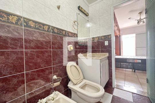 Banheiro 1 - suíte de apartamento para alugar com 3 quartos, 100m² em Balneário Cidade Atlântica, Guarujá
