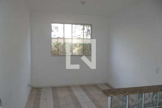 Apartamento para alugar com 1 quarto, 40m² em Del Castilho, Rio de Janeiro