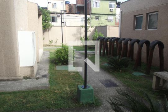 Área comum de apartamento para alugar com 1 quarto, 40m² em Del Castilho, Rio de Janeiro