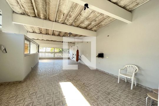 Área externa de casa à venda com 2 quartos, 325m² em Vila Guarani (z Sul), São Paulo