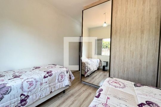 Suite  de casa à venda com 2 quartos, 325m² em Vila Guarani (z Sul), São Paulo