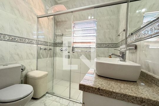 Banheiro da Suíte de casa à venda com 2 quartos, 325m² em Vila Guarani (z Sul), São Paulo