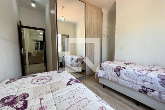Suite  de casa à venda com 2 quartos, 325m² em Vila Guarani (z Sul), São Paulo