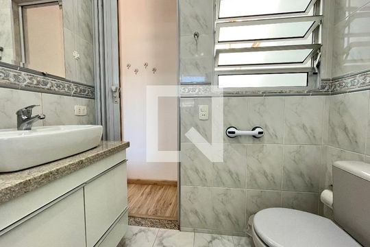 Banheiro da Suíte de casa à venda com 2 quartos, 325m² em Vila Guarani (z Sul), São Paulo