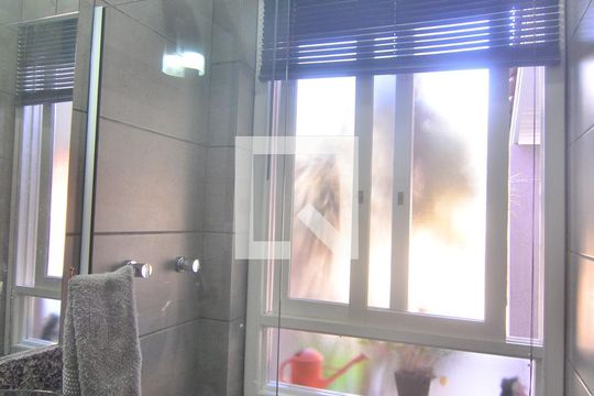 Banheiro de casa de condomínio à venda com 3 quartos, 122m² em Harmonia, Canoas