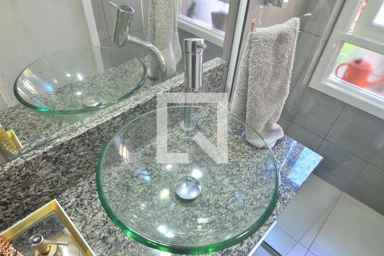 Detalhe de casa de condomínio à venda com 3 quartos, 122m² em Harmonia, Canoas