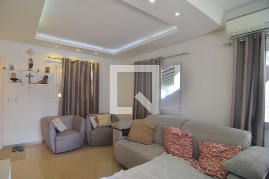 Sala de casa de condomínio à venda com 3 quartos, 122m² em Harmonia, Canoas