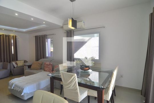 Sala de casa de condomínio à venda com 3 quartos, 122m² em Harmonia, Canoas