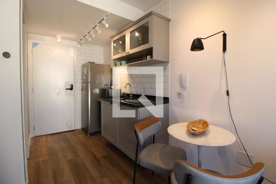 Cozinha  de kitnet/studio para alugar com 1 quarto, 24m² em Perdizes, São Paulo